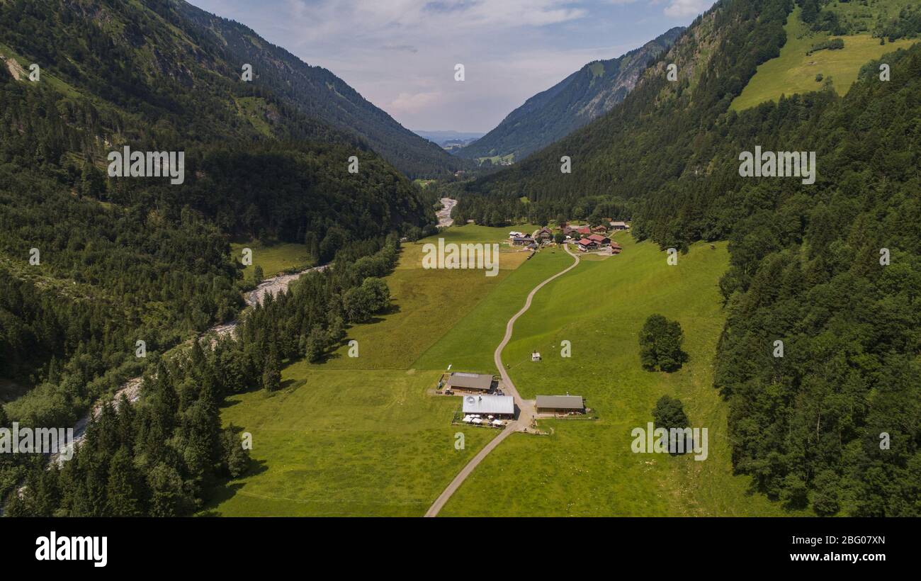 Ins trettachtal -Fotos und -Bildmaterial in hoher Auflösung – Alamy