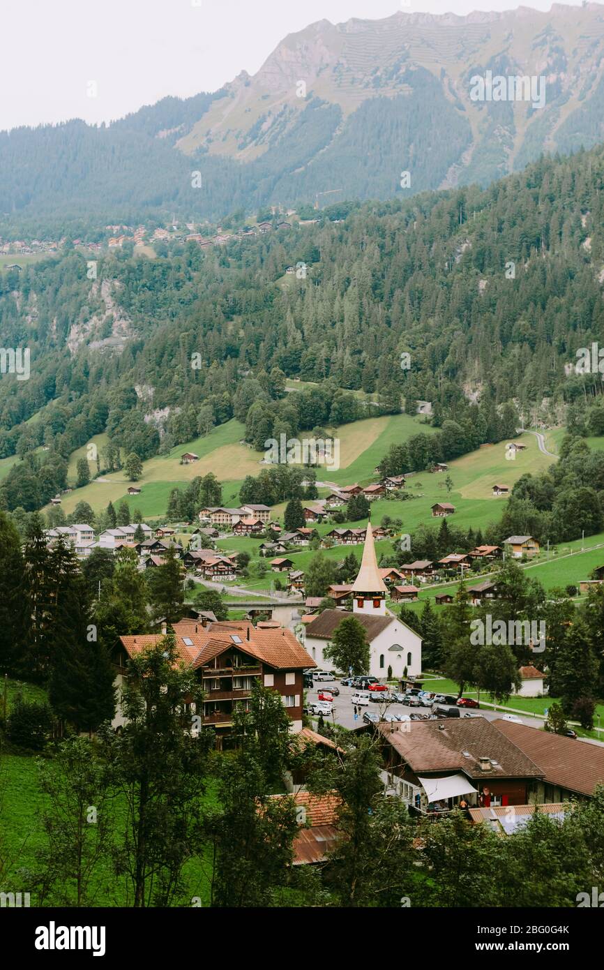 kirche im Lauterbrunnental. Bergdorf in der Schweiz Stockfoto