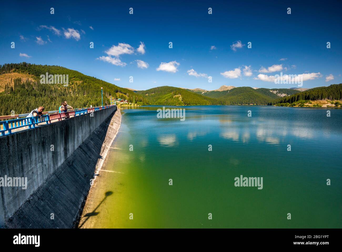 Staudamm bei Lacul Bolboci, Stausee in Bucegi-Gebirge, Südkarpaten (Siebenbürgische Alpen), Rumänien Stockfoto