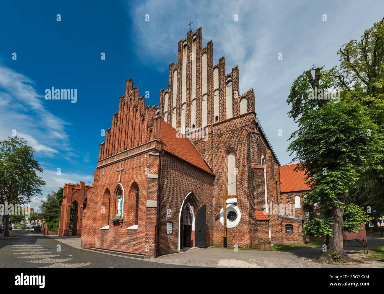 Heilig-Kreuz-Kirche, 15. Jahrhundert, gotischer Stil, in Kolo, Wielkopolska aka Großpolen Region, Polen Stockfoto