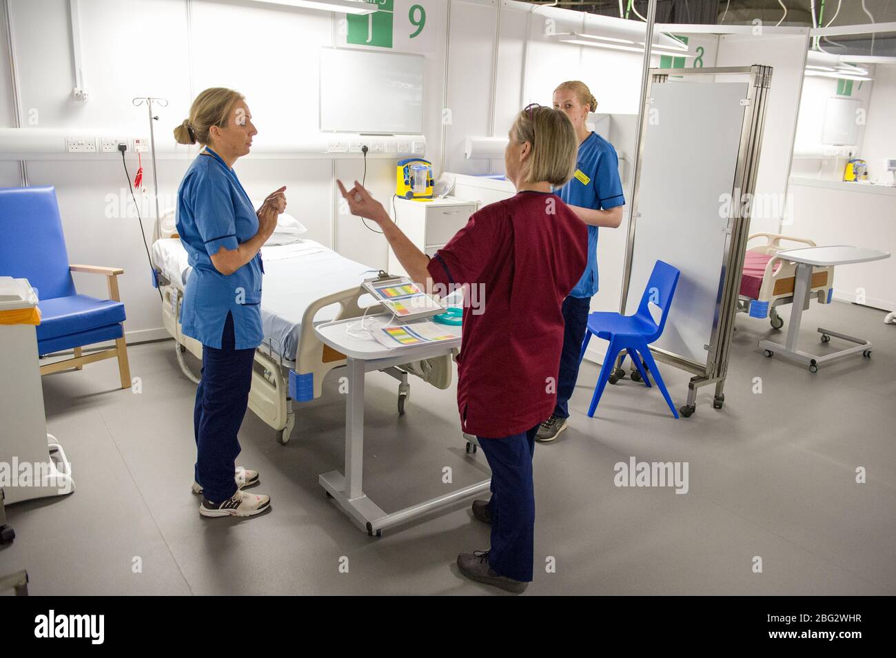 Glasgow, Großbritannien. April 2020. Im Bild: NHS Louisa Jordan Hospital öffnet. Das Krankenhaus ist operativ bereit, Patienten bei Bedarf zu behandeln. Die Bauarbeiten werden heute im Krankenhaus Louisa Jordan des NHS auf dem Scottish Events Campus (SEC) in Glasgow abgeschlossen. Ab Montag, dem 20. April 2020, wird das Krankenhaus bei Bedarf für die Behandlung von Patienten während des Coronavirus-Ausbruchs (COVID-19) ausgestattet und klinisch bereit sein. Das Krankenhaus zu bauen hat £43 Millionen gekostet. Quelle: Colin Fisher/Alamy Live News Stockfoto