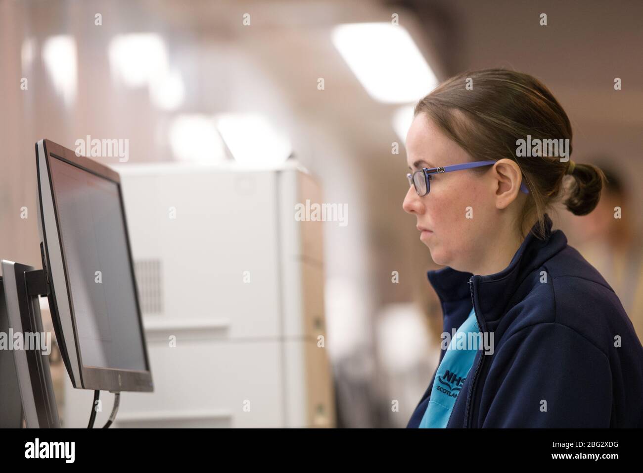 Glasgow, Großbritannien. April 2020. Im Bild: NHS Louisa Jordan Hospital öffnet. Das Krankenhaus ist operativ bereit, Patienten bei Bedarf zu behandeln. Die Bauarbeiten werden heute im Krankenhaus Louisa Jordan des NHS auf dem Scottish Events Campus (SEC) in Glasgow abgeschlossen. Ab Montag, dem 20. April 2020, wird das Krankenhaus bei Bedarf für die Behandlung von Patienten während des Coronavirus-Ausbruchs (COVID-19) ausgestattet und klinisch bereit sein. Das Krankenhaus zu bauen hat £43 Millionen gekostet. Quelle: Colin Fisher/Alamy Live News Stockfoto