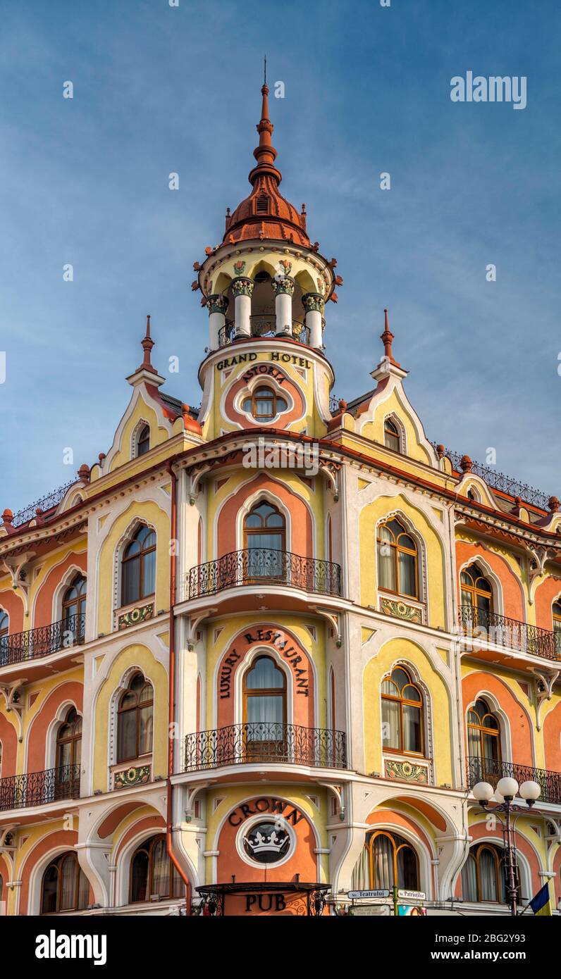 Hotel Astoria, 1906, eklektisch, meist Jugendstil, bei Piata Regele Ferdinand (König Ferdinand Platz) in Oradea, Crisana Region, Rumänien Stockfoto