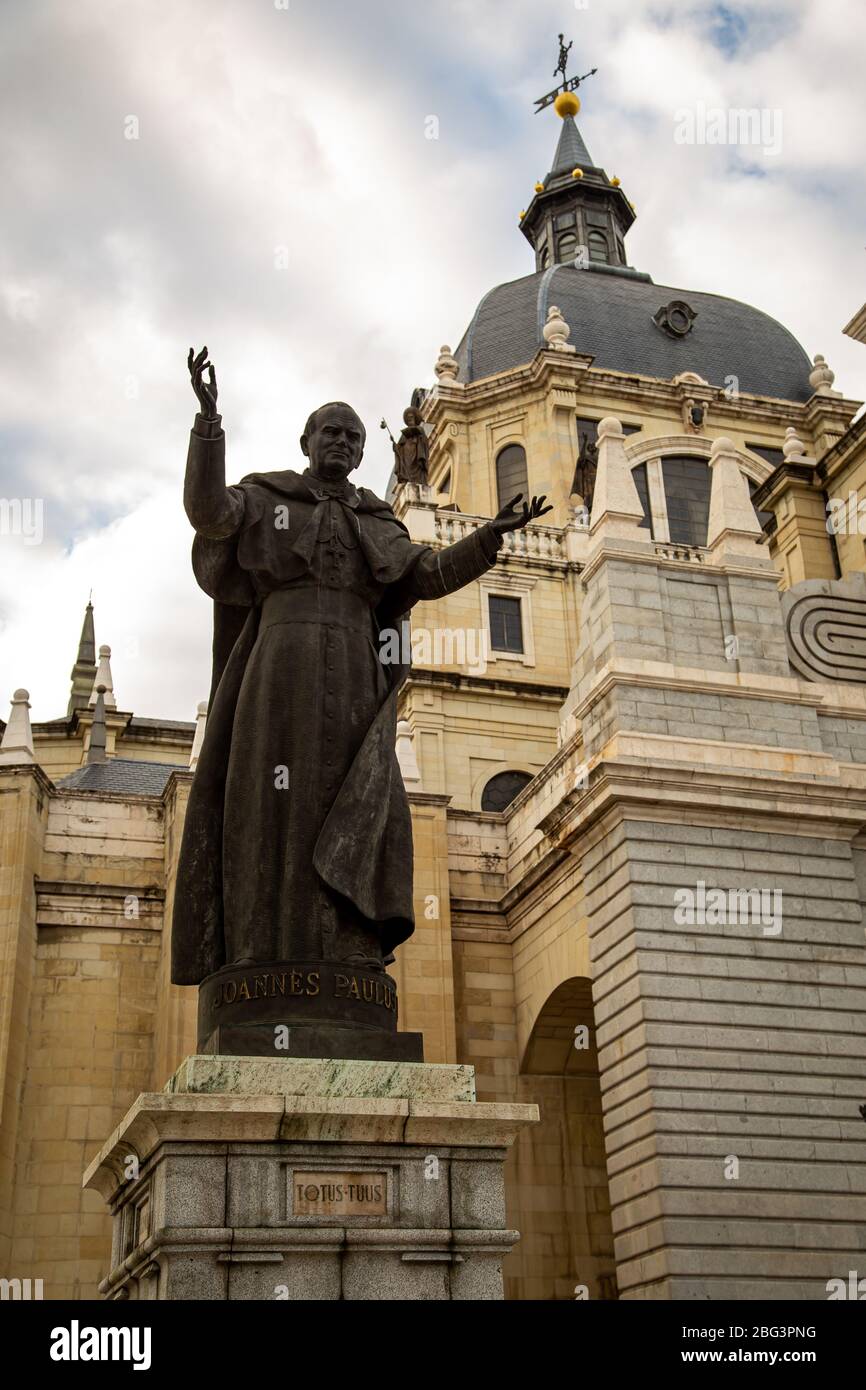 Catedral De La Almudena, Madrid, Spanien Stockfoto