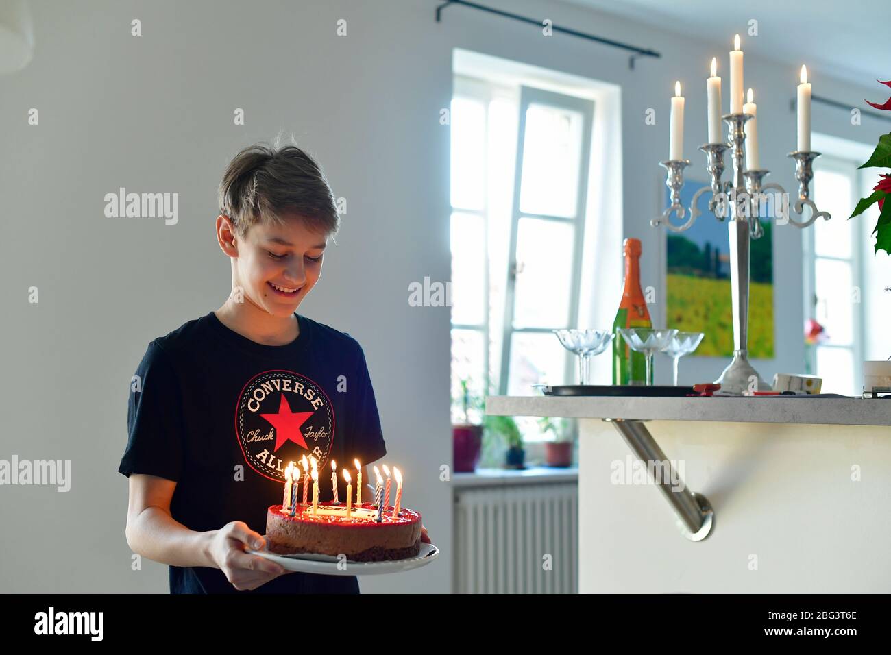 Startseite Geburtstag Familie Feier des Youngster Stockfoto