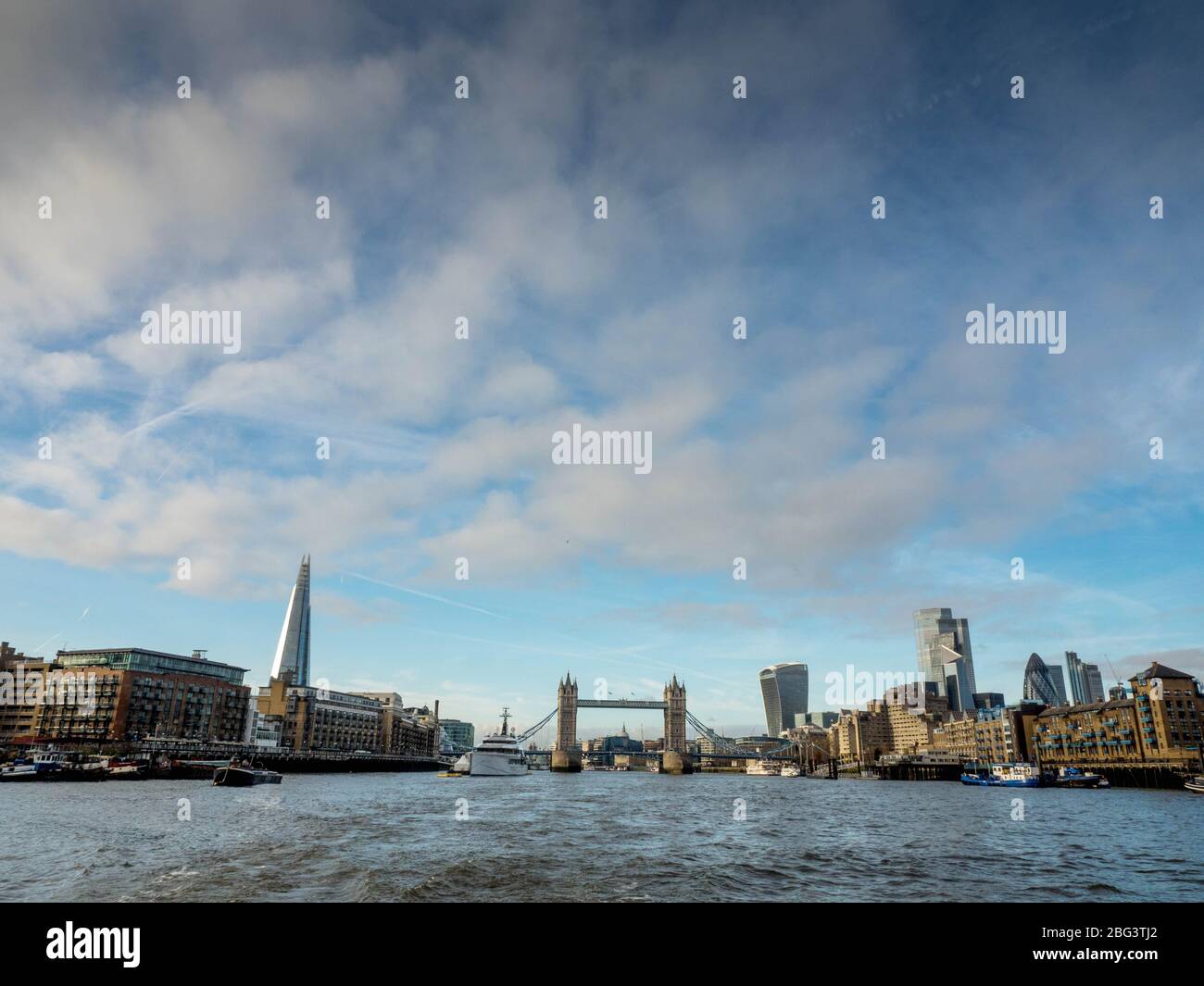 Skyline der Stadt mit der Shard und Tower Bridge, London, England, Großbritannien Stockfoto