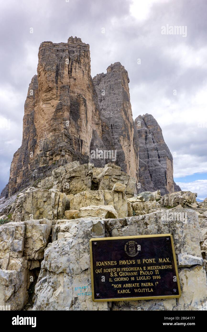 UNESCO-Stätte von Tre Cime di Lavaredo in den italienischen Dolomiten Stockfoto