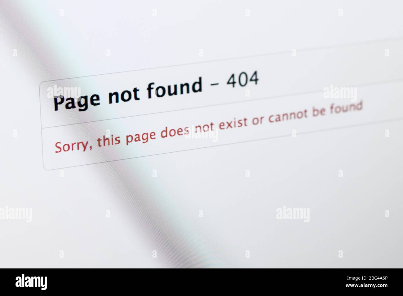 Nahaufnahme eines Computerbildschirms mit der Meldung „Seite nicht gefunden“, Fehler 404 Stockfoto