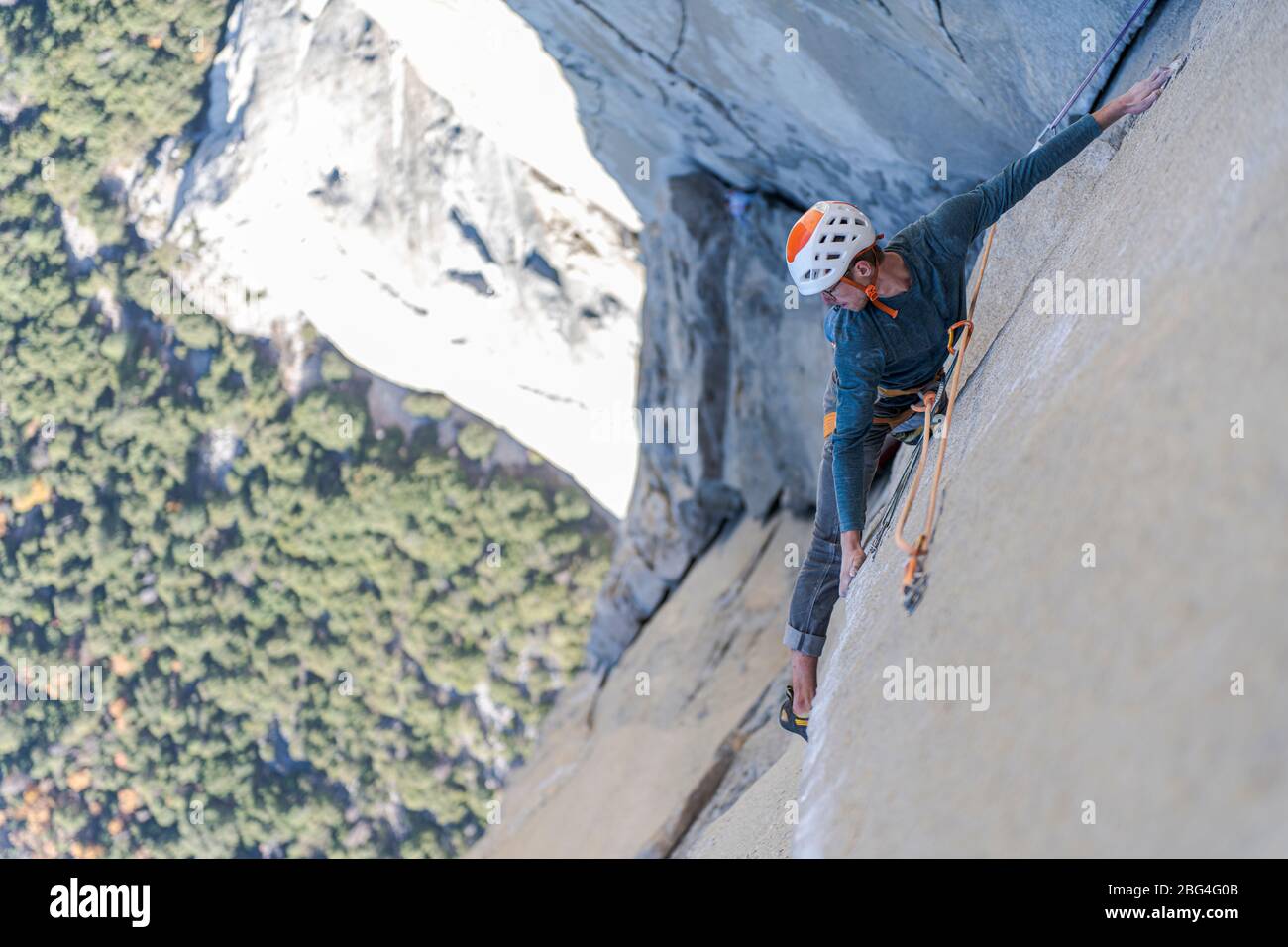 Kletterer Riss Klettern an der Nase, El Capitan in Yosemite Stockfoto
