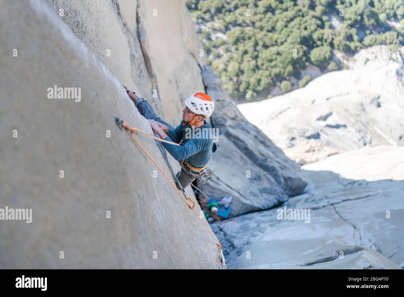 Kletterer Riss Klettern an der Nase, El Capitan in Yosemite Stockfoto