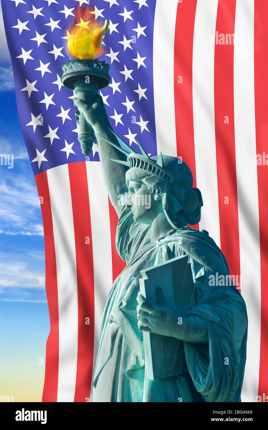Freiheitsstatue mit amerikanischer Flagge. Stockfoto