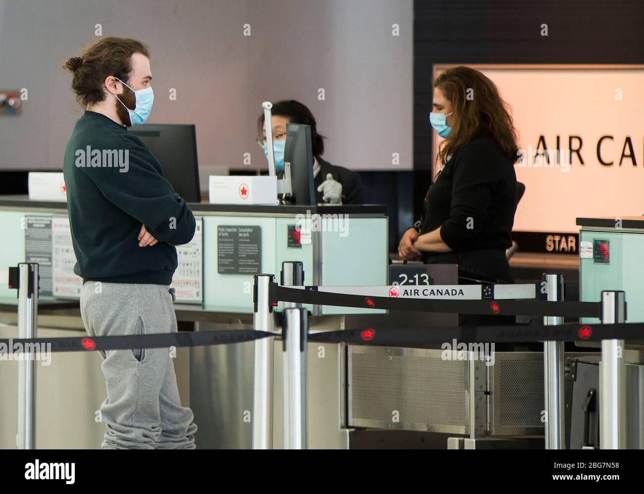 Ihre nasen bedecken Fotos und Bildmaterial in hoher Auflösung Alamy