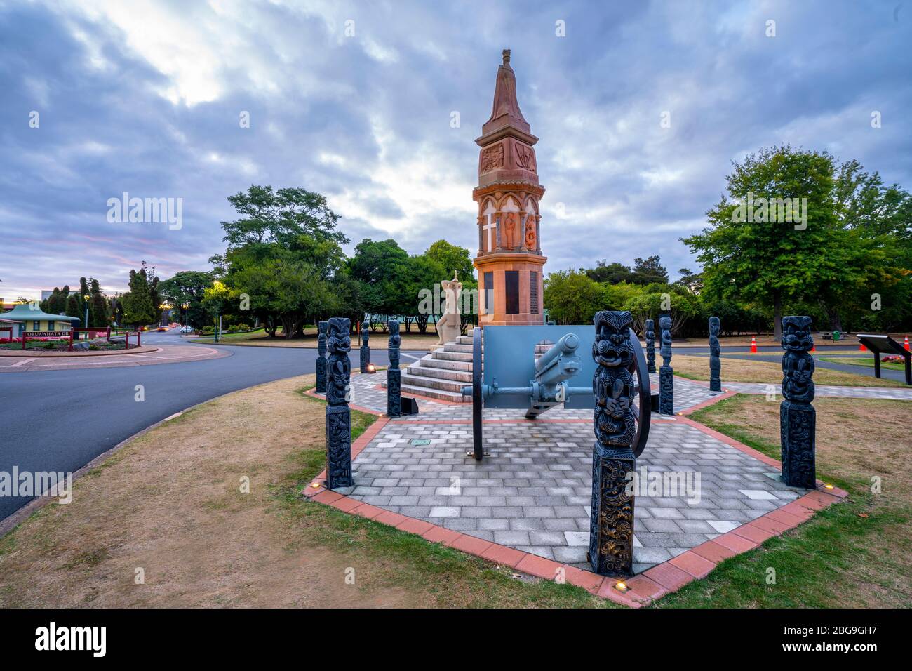 Statue von König George V. auf dem Te Arawa Soldiers Memorial, Government Gardens, Rotorua, Neuseeland Stockfoto