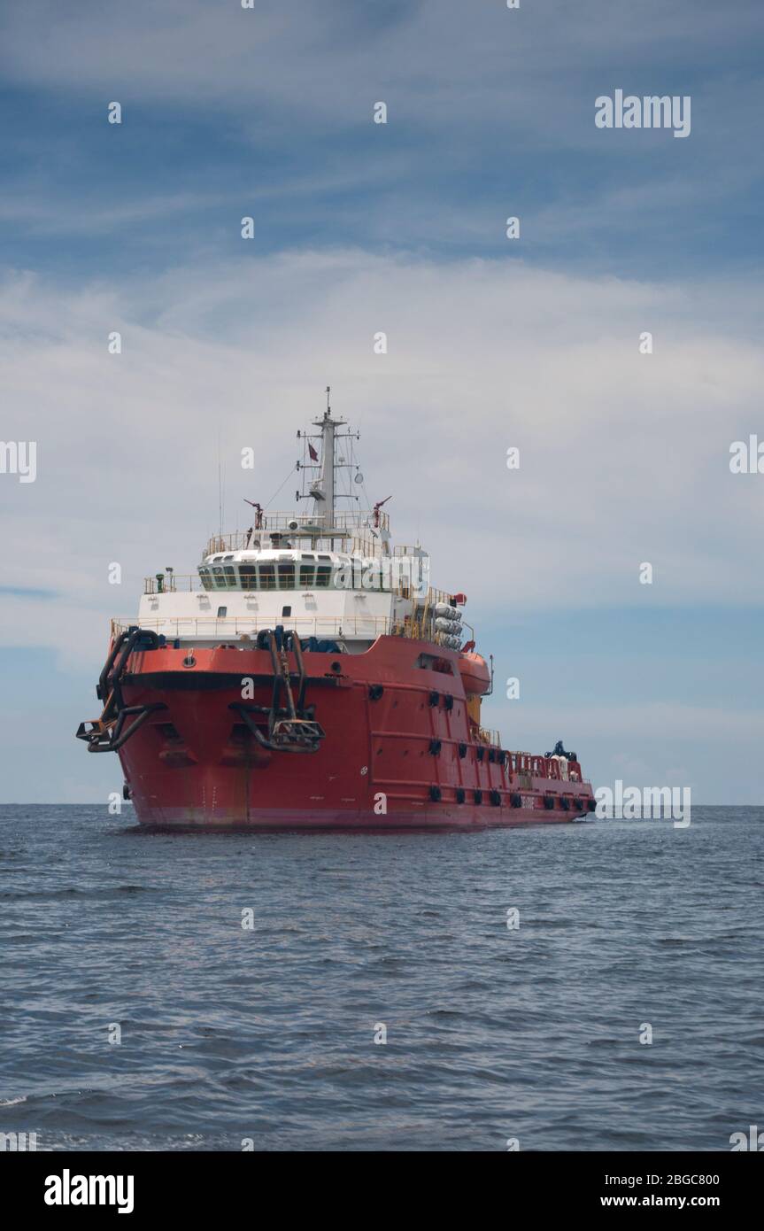 Unterkunft Arbeitsboot Daming oder Anker Schiff auf See Stockfoto