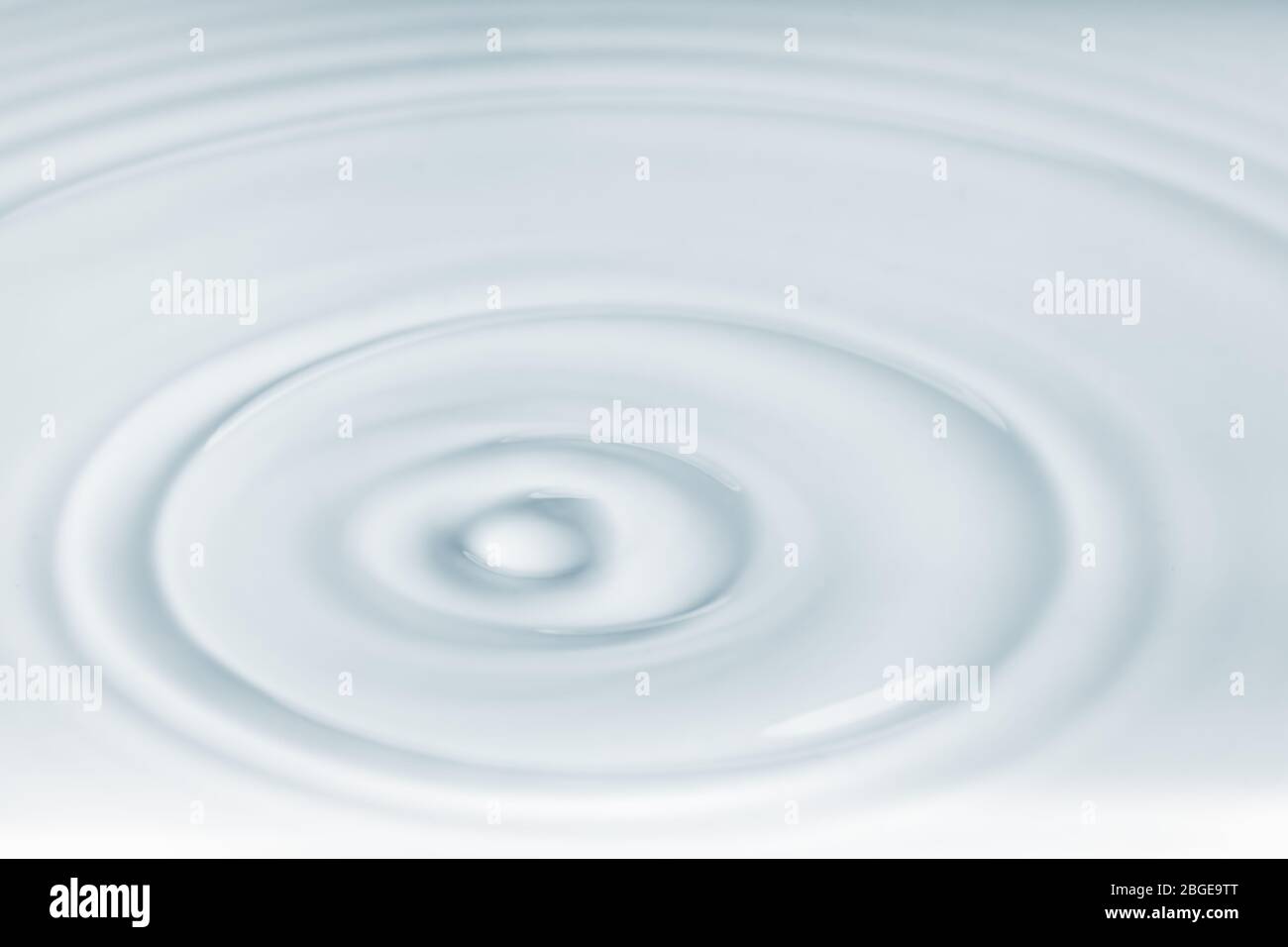 Welligkeit an der Wasseroberfläche 281 Stockfoto