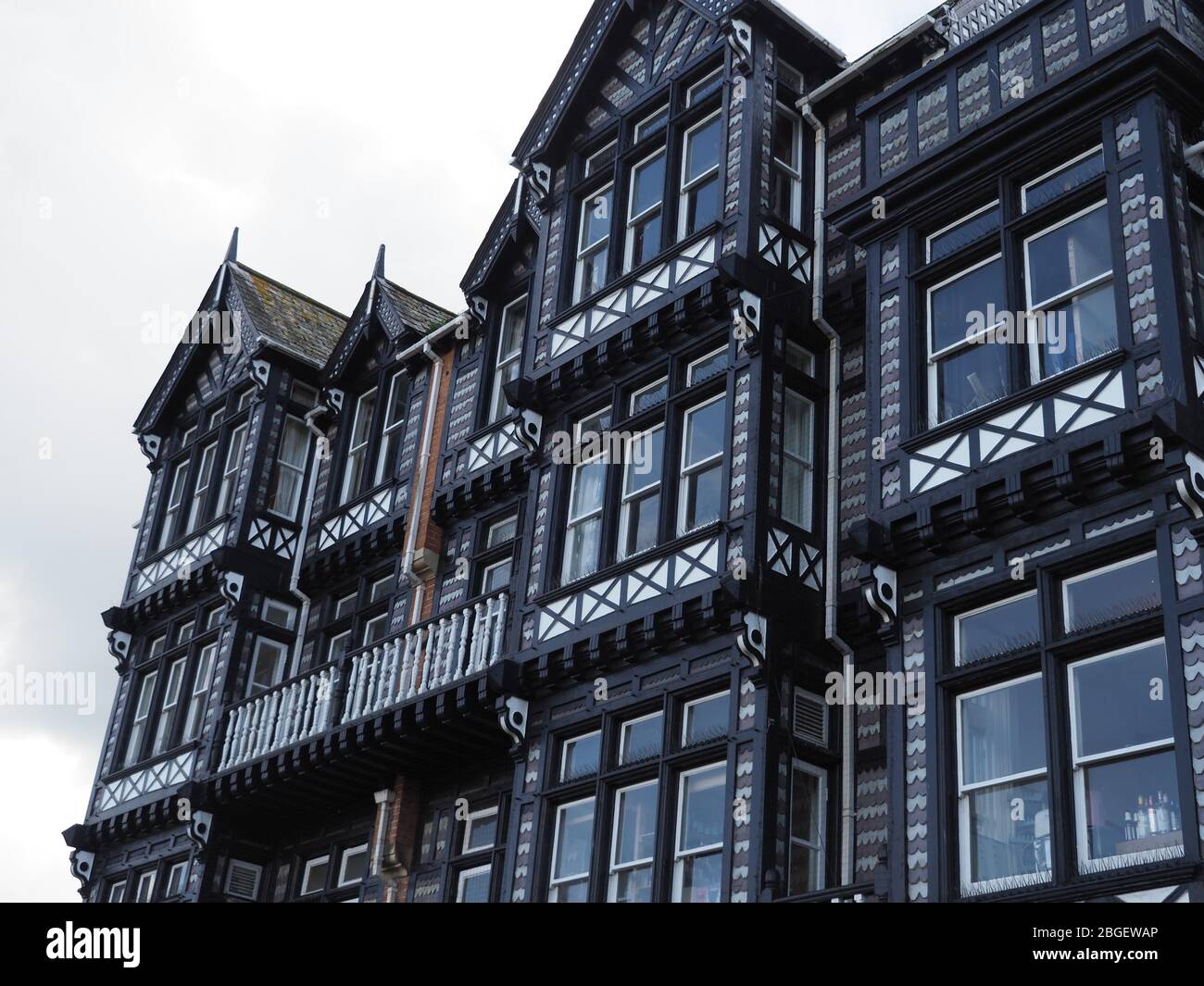 Ein sehr dekoratives Gebäude in Dartmouth in Devon, England, Großbritannien Stockfoto