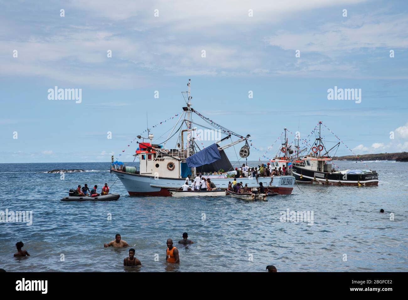 Boote bei der Fischerfeier in Cidade Velha, Kap Verde Stockfoto