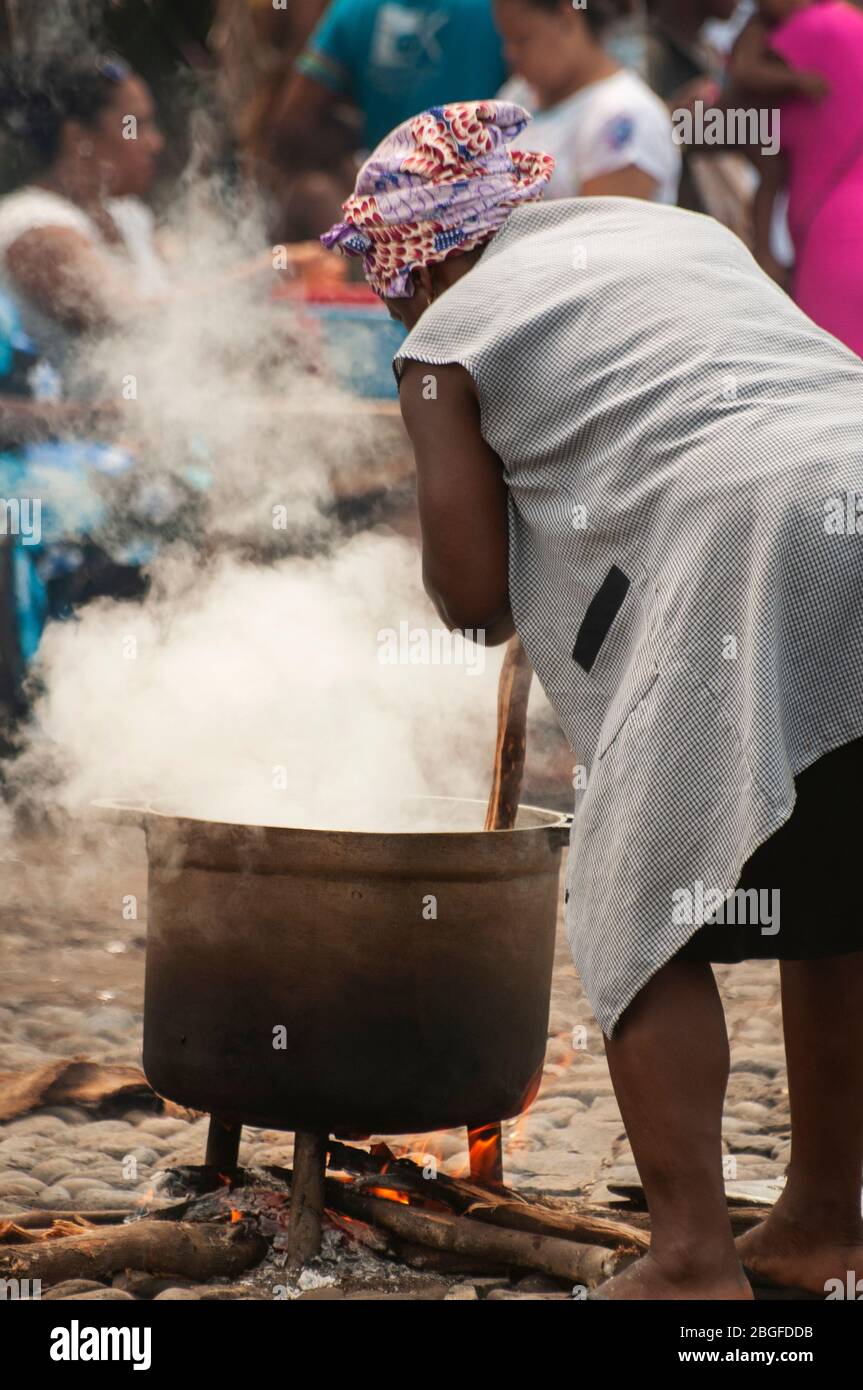 Frau beim Fischerfest in Cidade Velha, Kap Verde Stockfoto