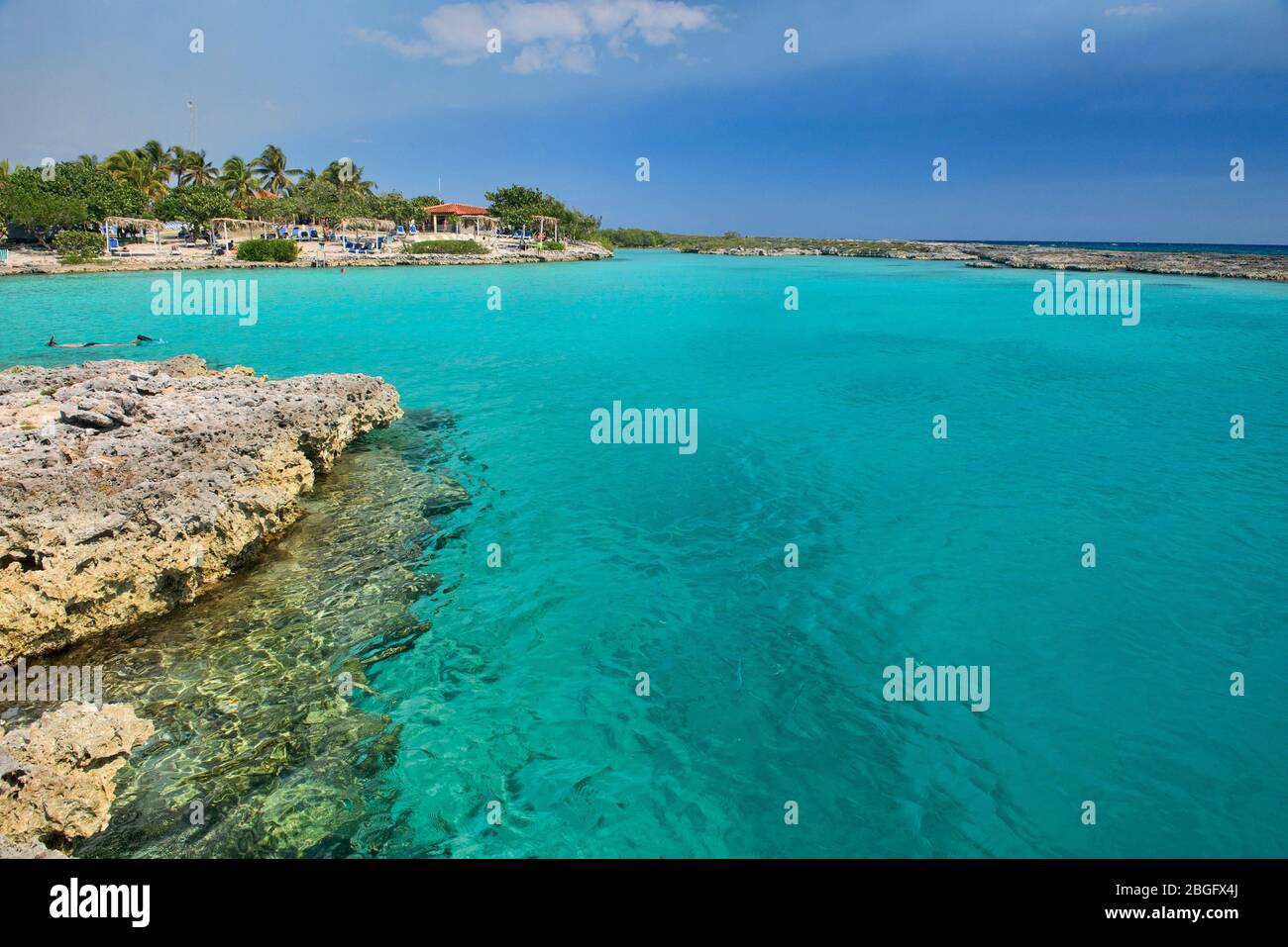 Wunderschönes karibisches Meer in exquisiter Caleta Buena, Playa Giron, Kuba Stockfoto