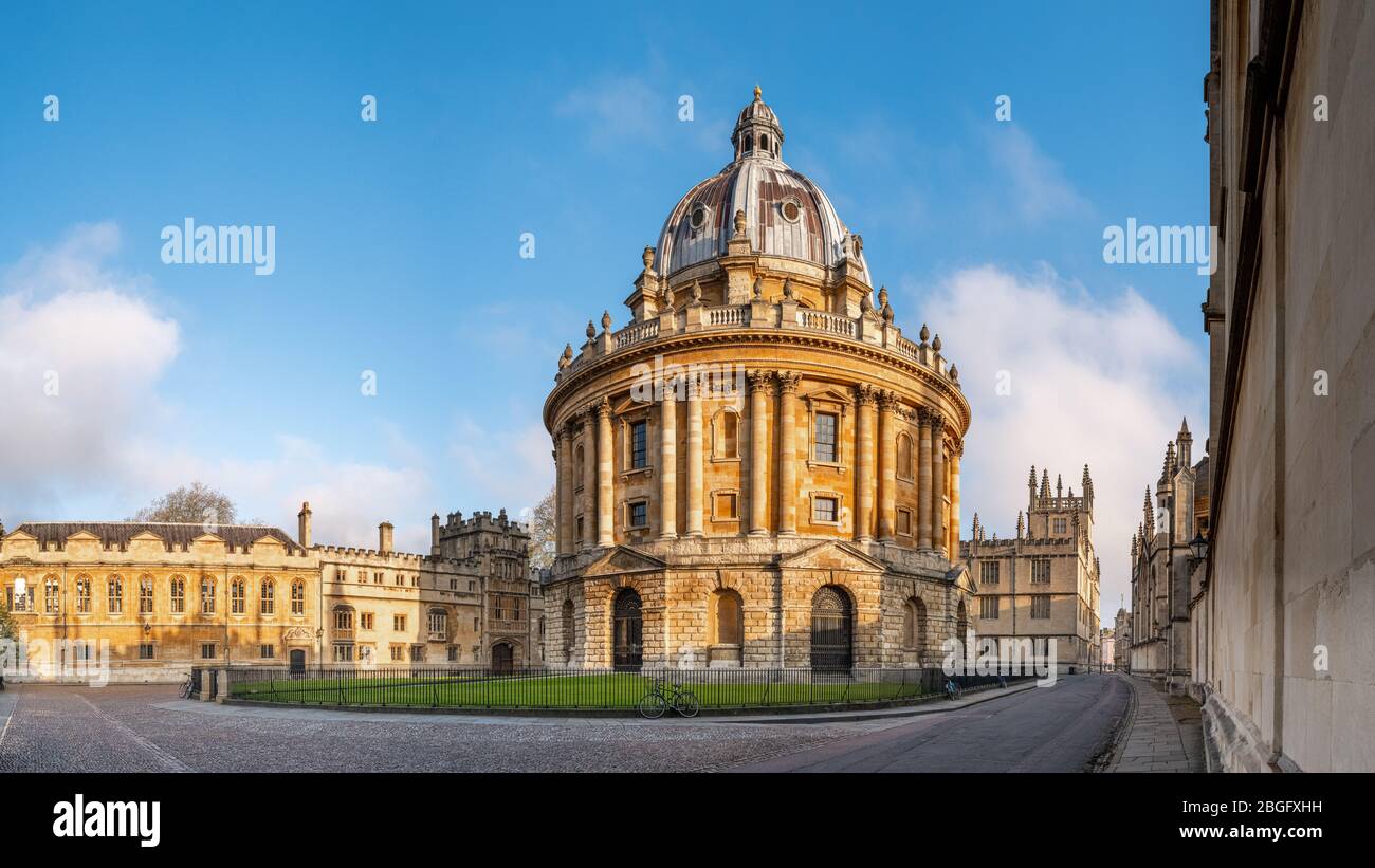 Radcliffe Square Oxford (Radcliffe Camera, Bodleian Library, Brasenose College), leer und still während der Coronavirus / Covid-19 Sperrung Stockfoto