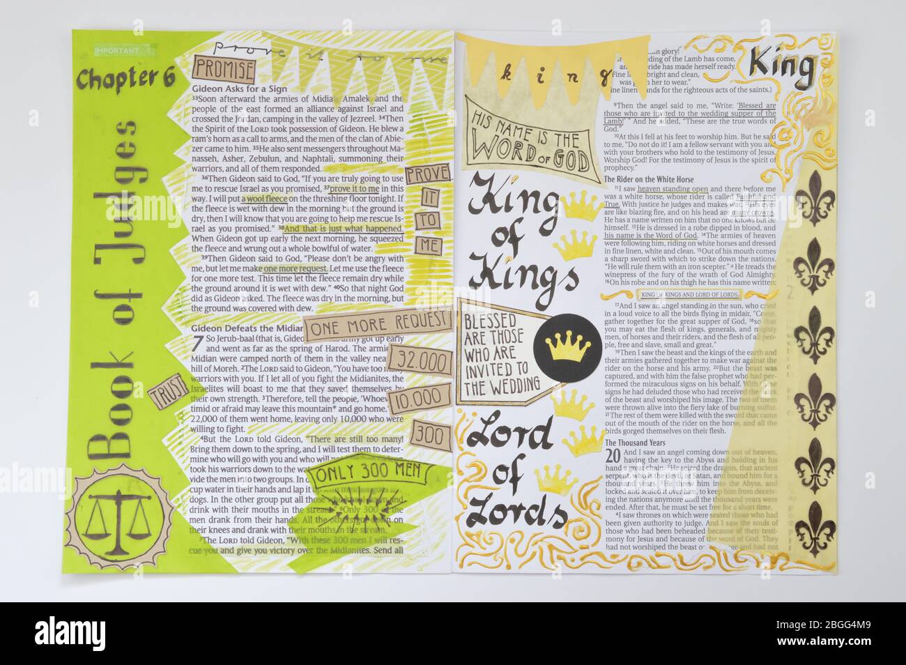 bible Art Journaling - kreativ bunt selbstgemacht illustrative Kennzeichnung Gestaltung Von bibelstellen bewusst zu werden und im Auge zu behalten Von Gottes Wort Stockfoto
