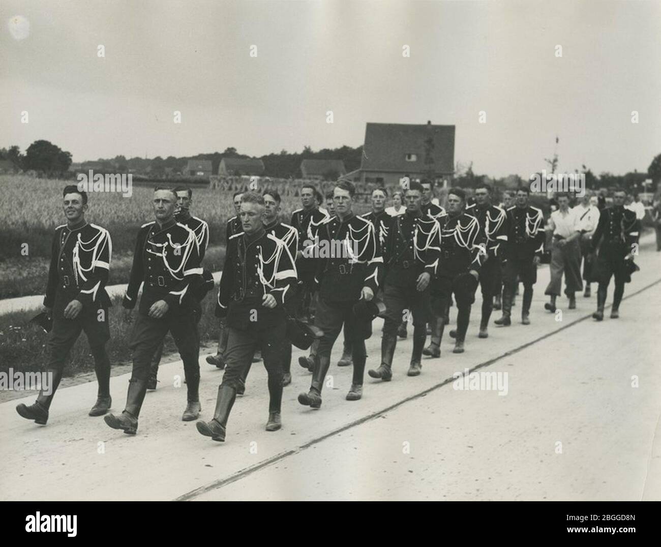 Het detachement van de Rijksveldwacht uit Arnhem o.l.v. R. van der Scheer op Stockfoto