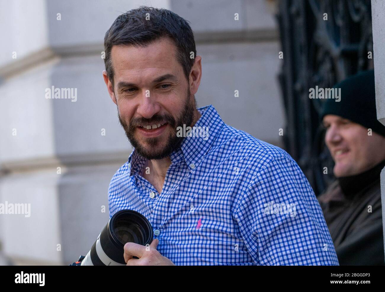 London, Großbritannien. April 2020. Andrew Parsons, Boris Johnsons persönliche Photographie/spezieller Berater, der Fotos in Downing Street macht, nachdem er von covid-19 erholt hat.Quelle: Ian Davidson/Alamy Live News Stockfoto