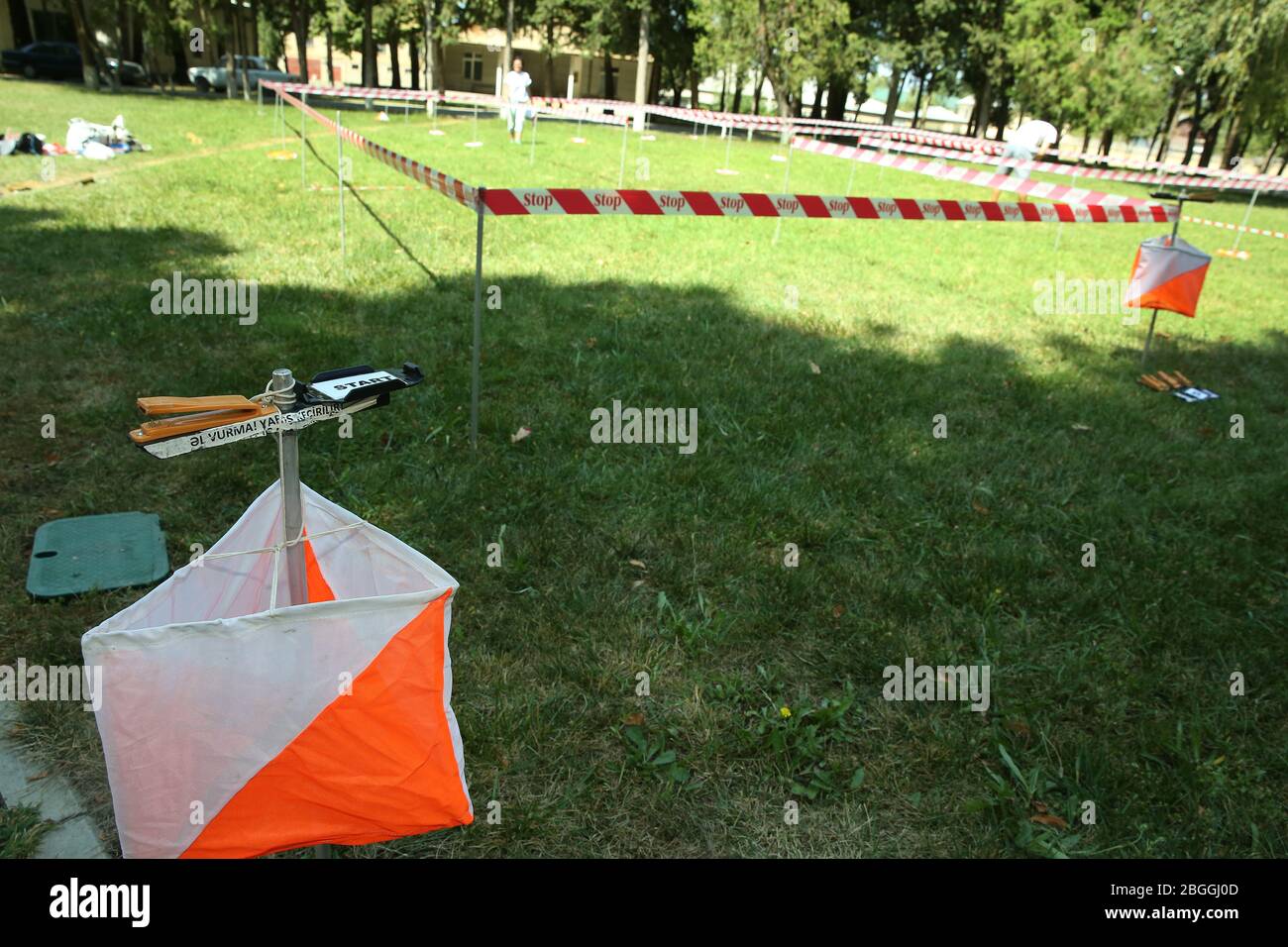 Outdoor Orientierungslauf Check Point Aktivität . Orientierungslauf Box im Freien . Aserbaidschan, Ismayilli 26.08.2016: Stockfoto
