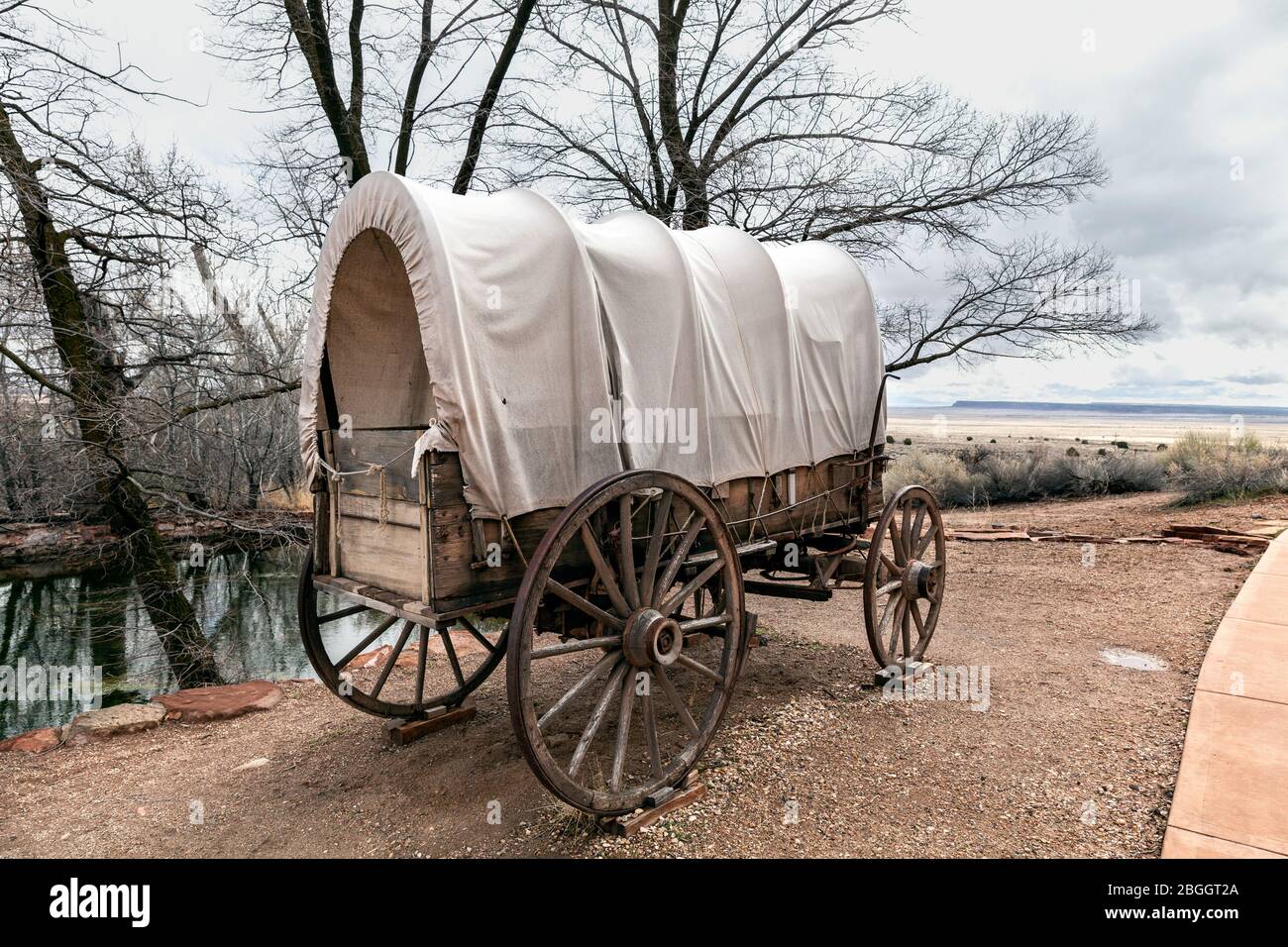 AZ00411-00...ARIZONA - Pionier Wagen in Pipe Springs National Monument. Stockfoto