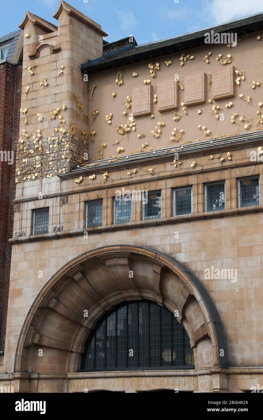 Steinfassade 1900er Architektur Whitechapel Gallery, 77–82 Whitechapel High Street, London E1 7QX von Charles Harrison Townsend Stockfoto