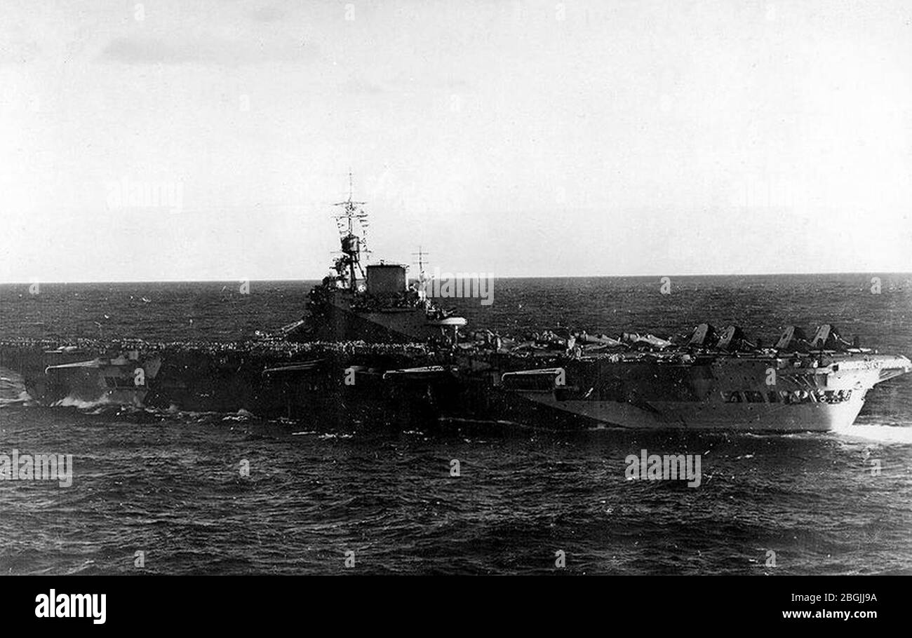HMS illustrious (87) unterwegs im Indischen Ozean am 18. Mai 1944 (NAM.1977.031.085.010). Stockfoto