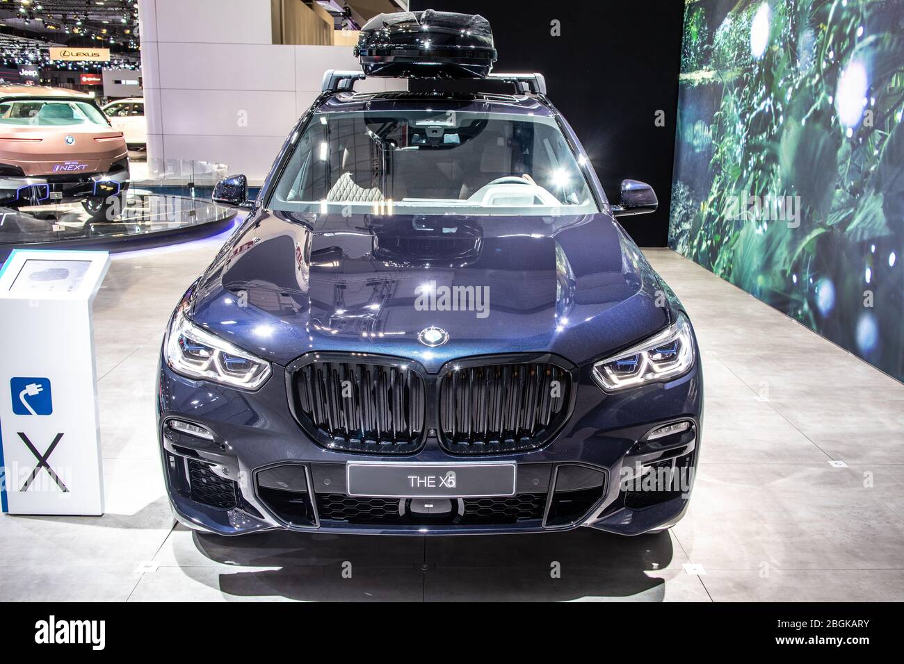 Brüssel, Belgien, Jan 2020 BMW X5 45e mit Synchronmotor, Brussels Motor Show, 4. Generation, G05, suv von BMW hergestellt und vermarktet Stockfoto