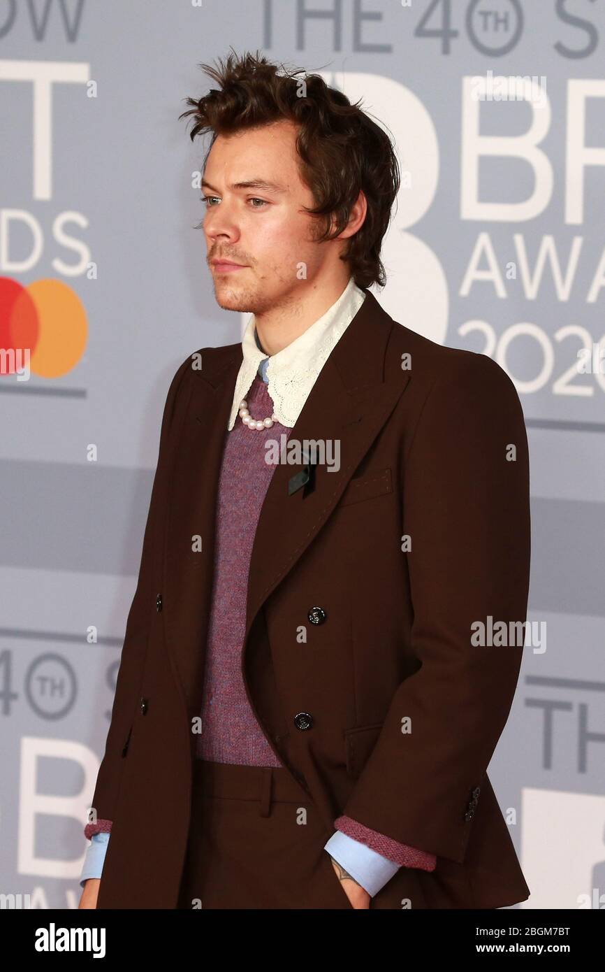 Harry Styles nimmt am 18. Februar 2020 in London, England, an den Brit Awards 2020 in der O2 Arena Teil. Stockfoto