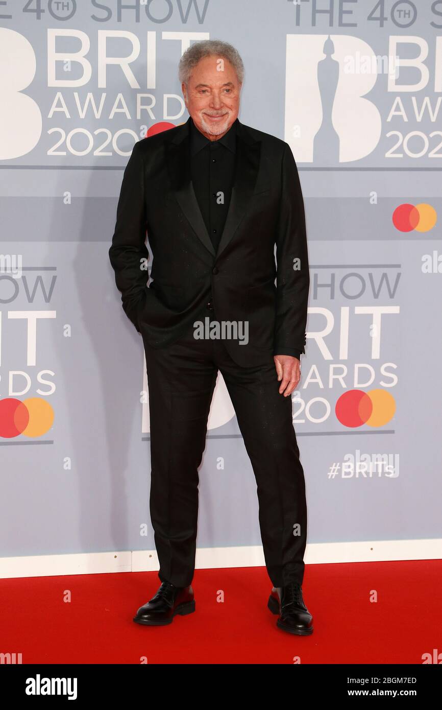 Sir Tom Jones nimmt am 18. Februar 2020 in London, England, an den Brit Awards 2020 in der O2 Arena Teil. Stockfoto