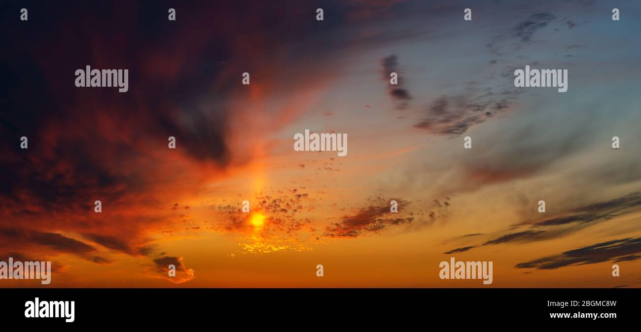 Natürliches Phänomen des Sonnenpols Stockfoto