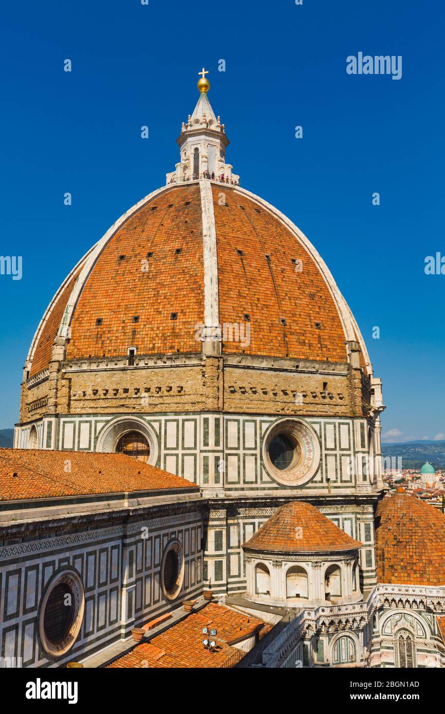 Florenz, Toskana, Italien. Filippo Brunelleschi's Dom, oder Kathedrale. Basilika Santa Maria del Fiore. Das historische Zentrum von Floren Stockfoto