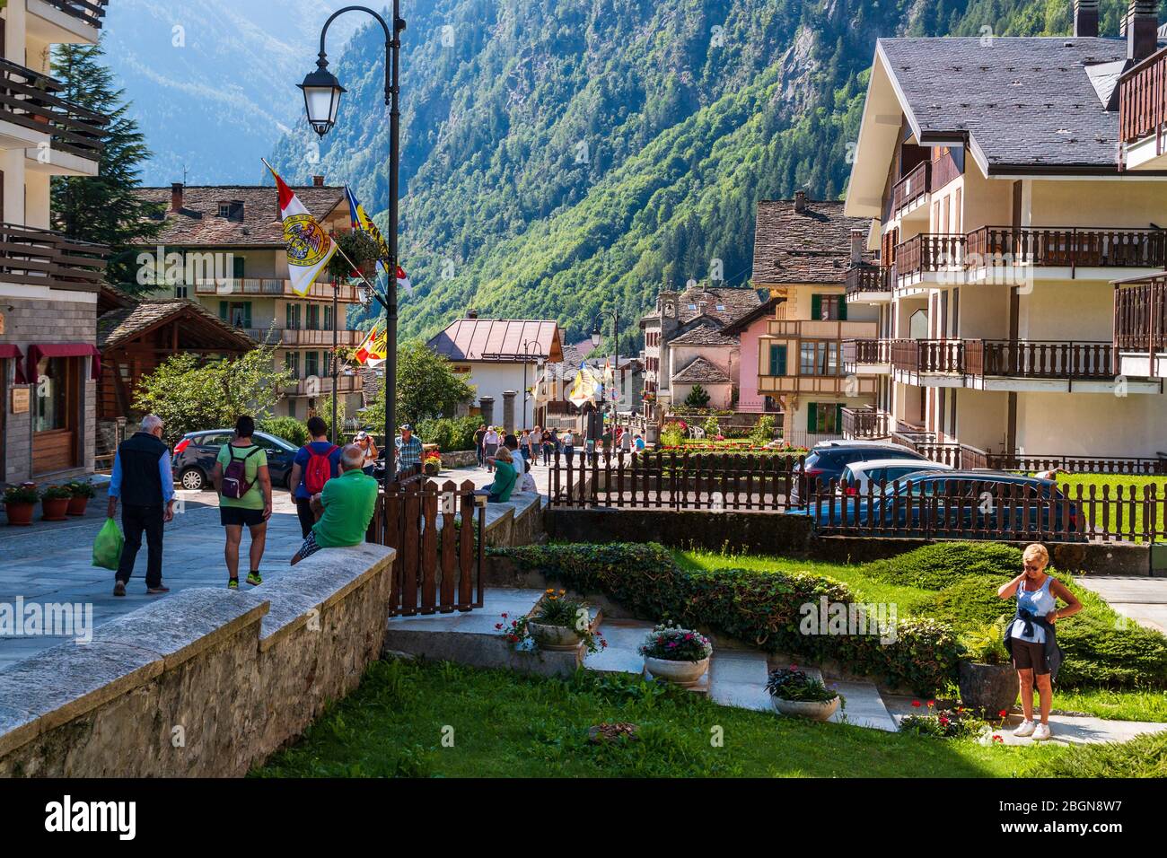 Blick auf die Bergstadt Alagna Valsesia, Vercelli, Piemont, Italien Stockfoto