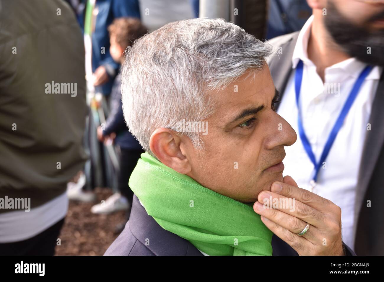 Nahaufnahme des sadiq khan Bürgermeisters von London bei grenfell Jahrestag in london Stockfoto