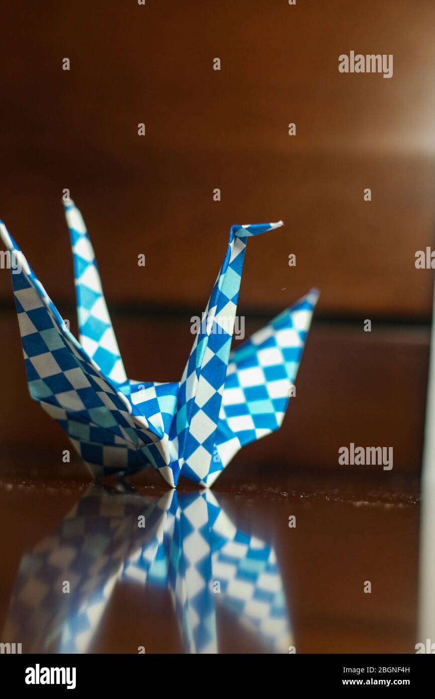 Japanische Hotels machen Origami-Schwäne für alle ihre Kunden und zeigen ihren Stolz, Sie als Gast für alle Touristen, die nach tokio japan reisen. Stockfoto