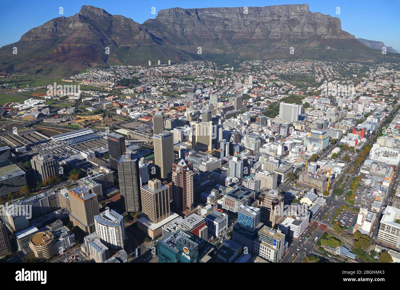 Luftaufnahme von Kapstadt CBD und Tafelberg Stockfoto