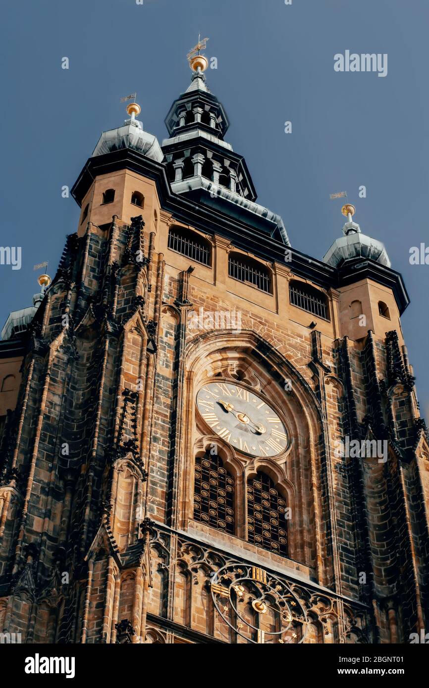 Wunderschöne Aussicht auf die gotische capel Kathedrale, Denkmal des deutschen römisch-katholischen Neogotik Architektur.der katholische St. Vitus, Wenzel und Adalber Stockfoto