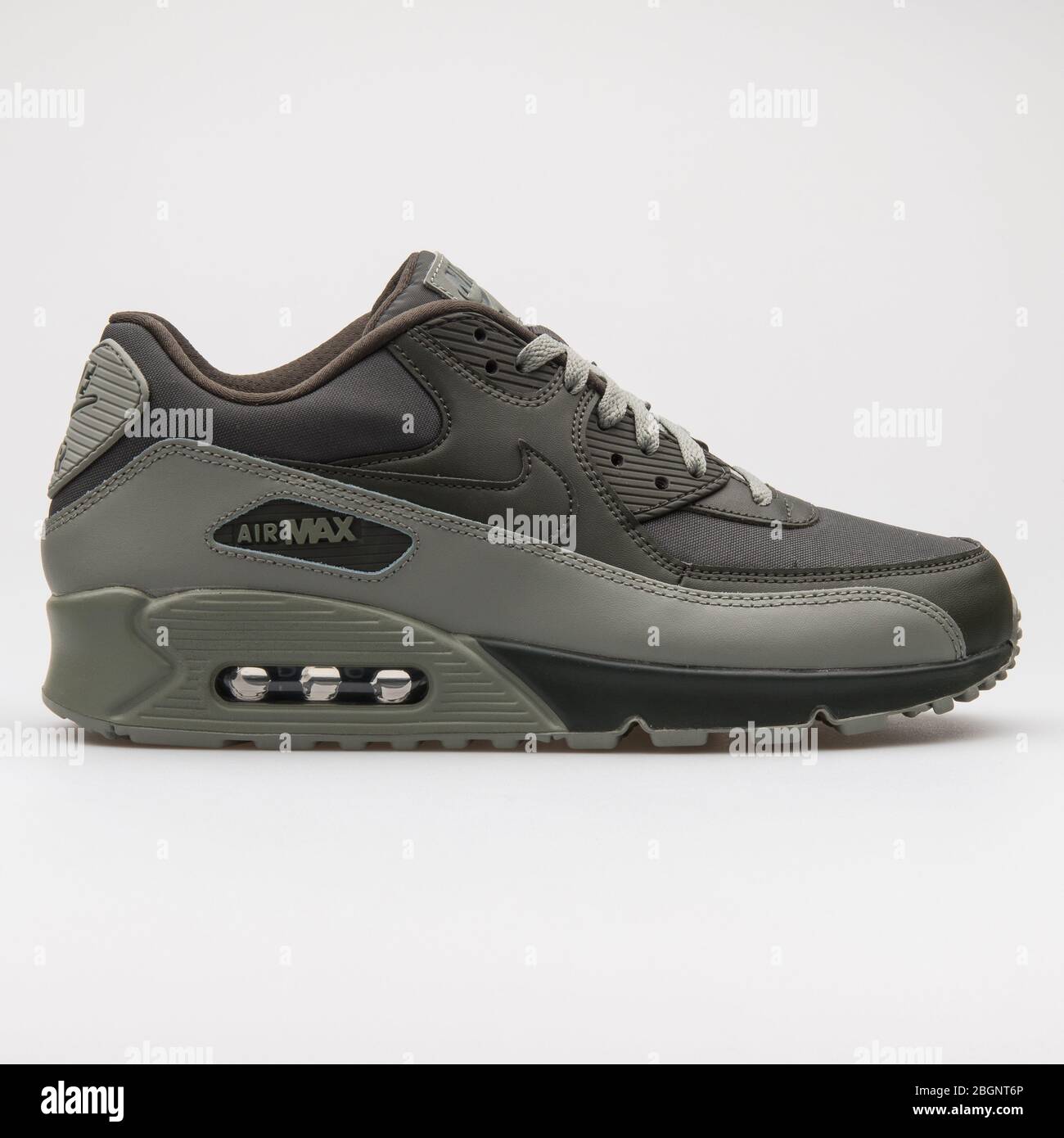 Sneakers von Nike Air Max 90 wesentliche blauen Manner Sport 537384 411 Stockfotografie Alamy