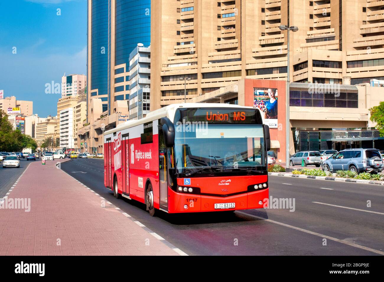 Bus mit öffentlichen Verkehrsmitteln in Dubai, VAE Stockfoto