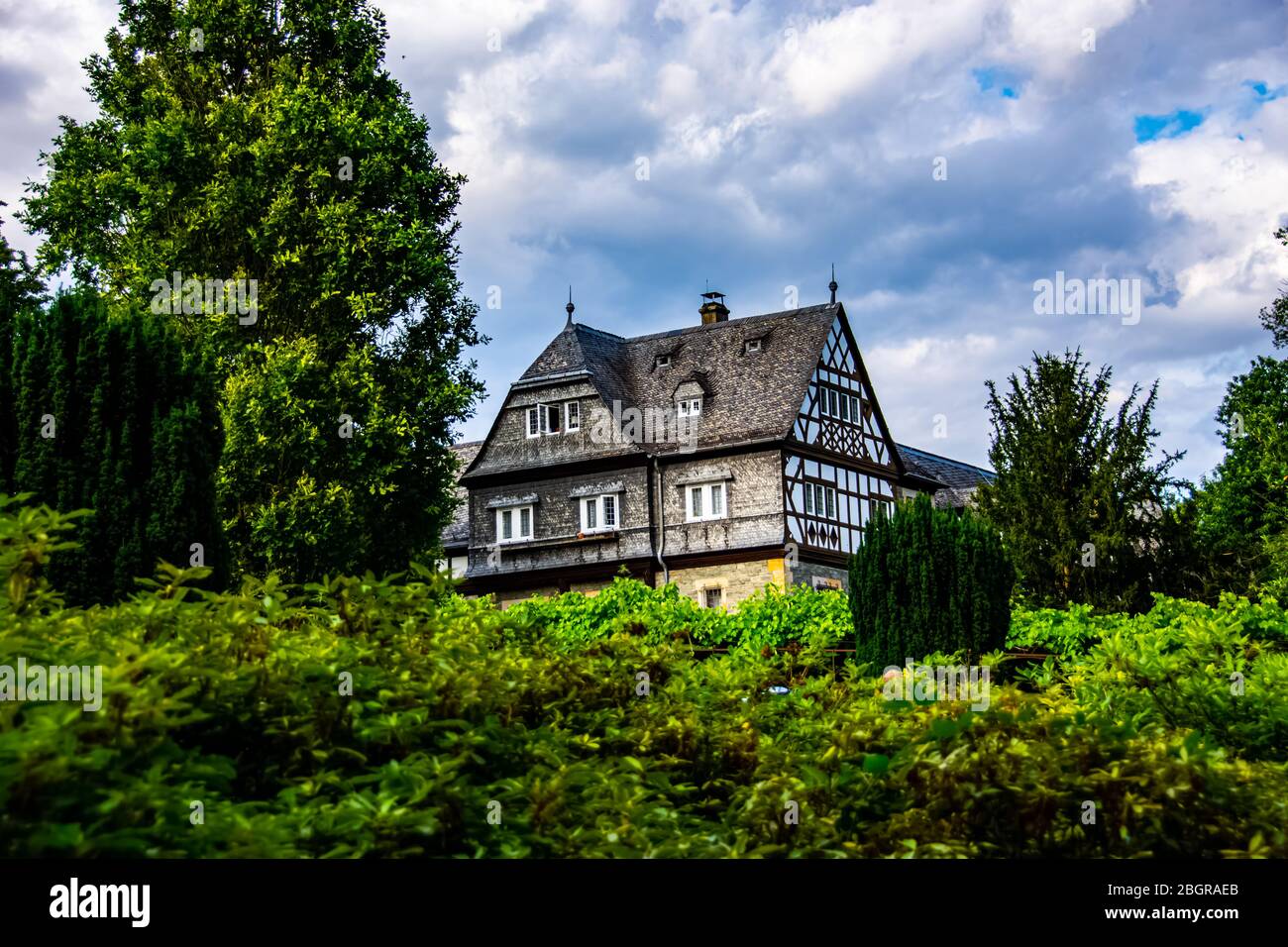 Traditionelles deutsches Haus in der Nähe des Schlosshotels Kronberg in Kronberg im Taunus, Hessen, Deutschland 31.07.2019 Stockfoto