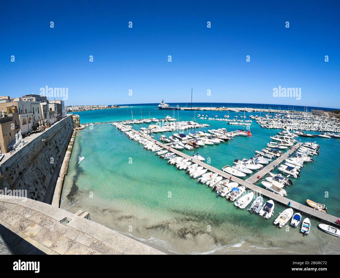 Hafen Otranto, Provinz Lecce auf der Halbinsel Salento, Apulien, Italien Stockfoto