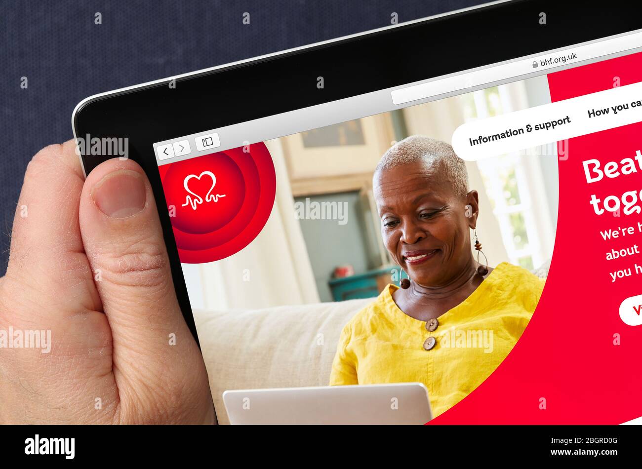 Website der British Heart Foundation auf einem iPad Stockfoto