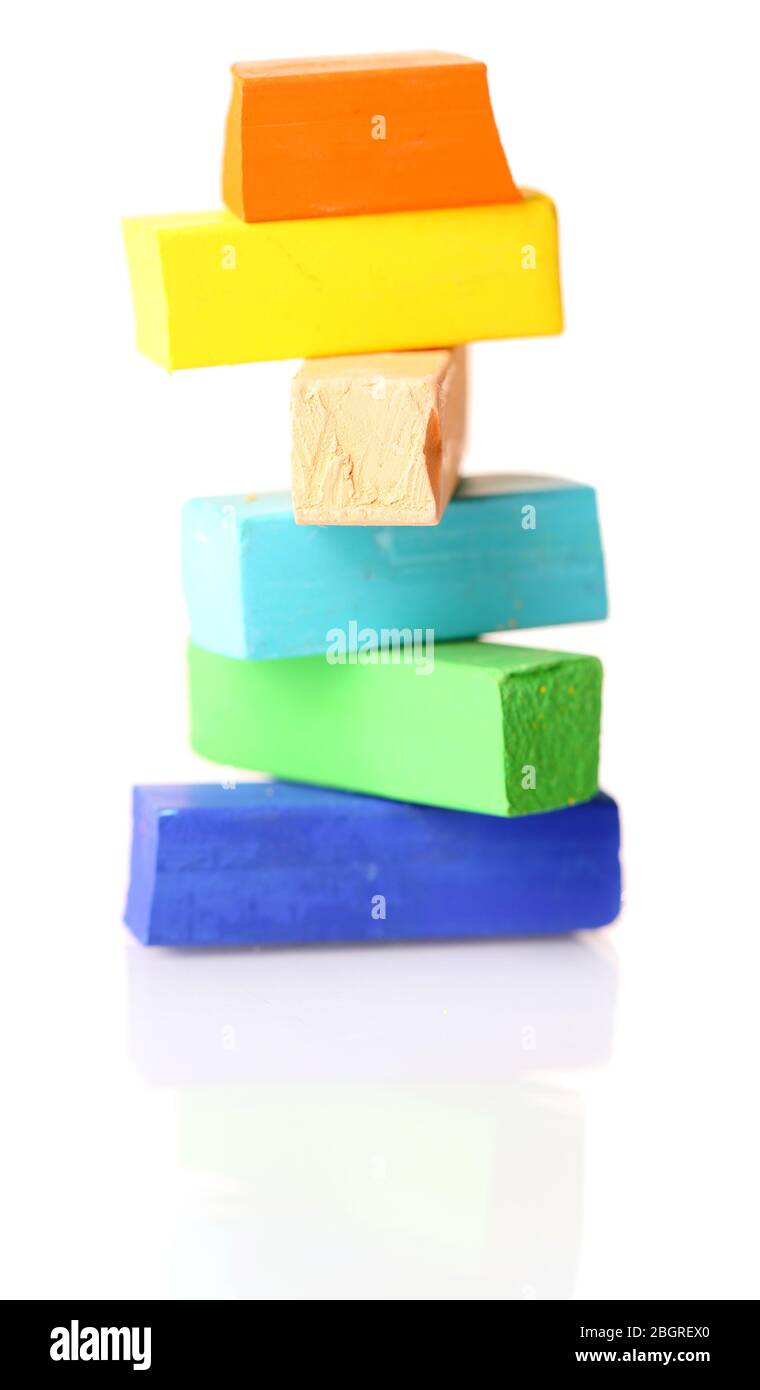 Bunte Kreidepastelle isoliert auf weiß Stockfoto