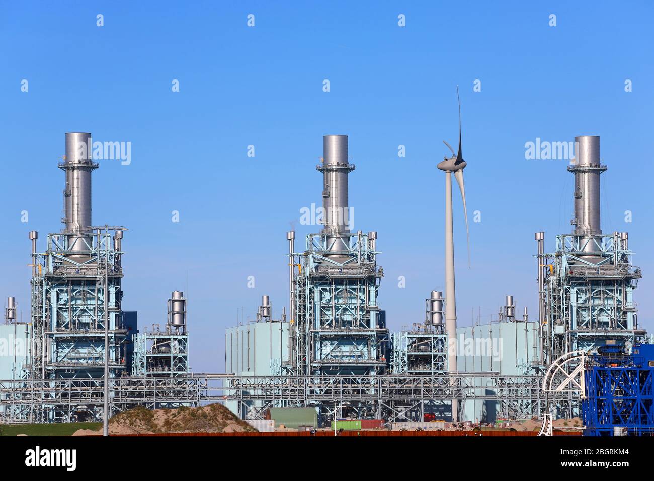 Gas-befeuertes Kraftwerk in Eemshaven Stockfoto