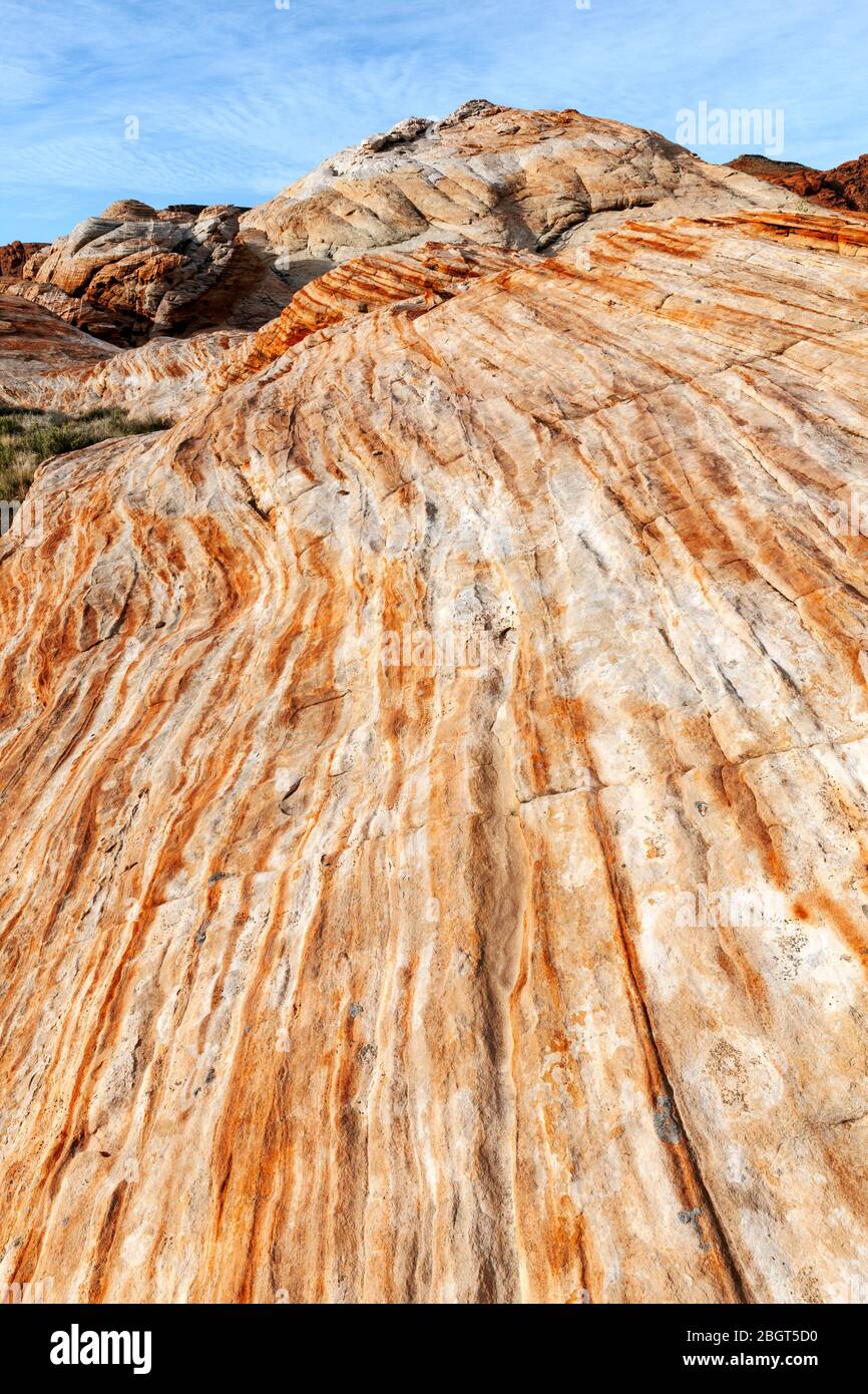 NV00227-00...Nevada - farbenfrohe Felsschichten im Valley Fire State Park. Stockfoto