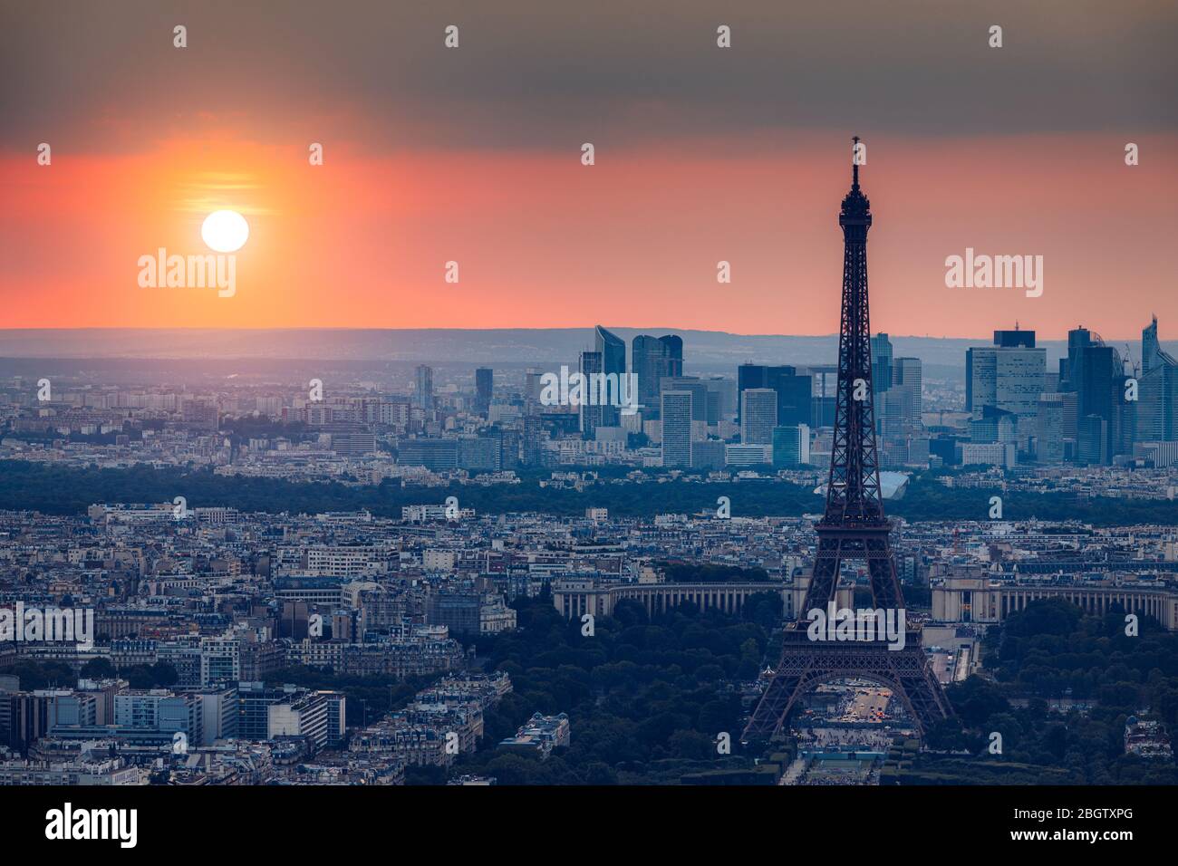Hochauflösende Luftaufnahmen Panorama von Paris, Frankreich, von der Kathedrale Notre Dame, die vor den zerstörerischen Feuer des 15.04.2019. Der Fluss Seine. Aeria Stockfoto